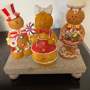3 GINGERBREAD FIGURES. Comes from smoke free home.